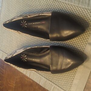 Isaac Mizrahi black leather flats.  Size 7